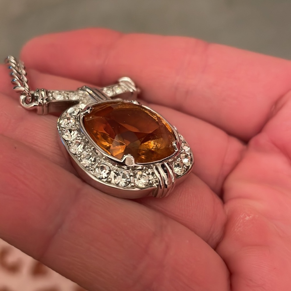 Vintage Monet peach crystal gem rhinestone silver tone necklace - Picture 8 of 11